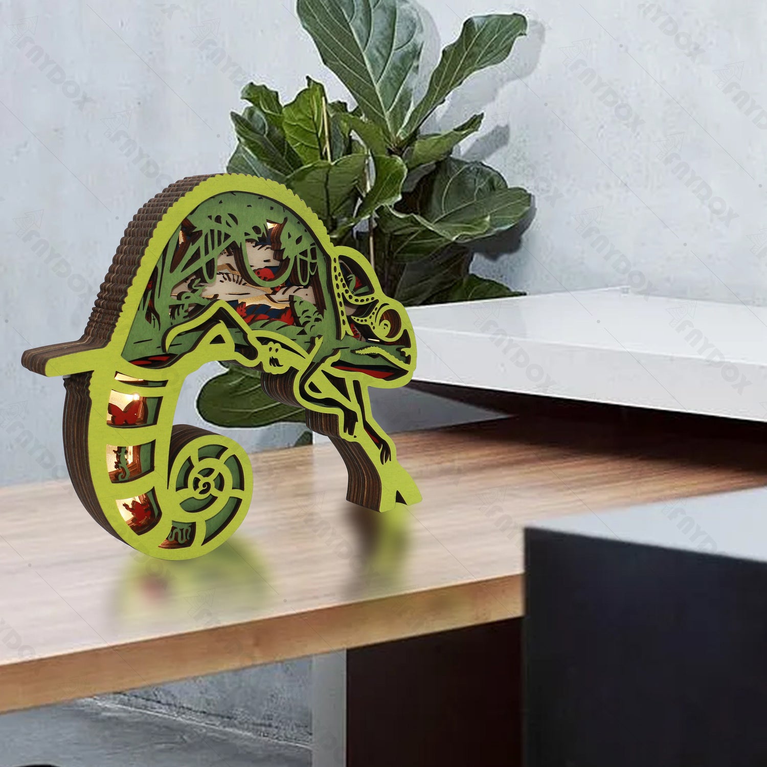 Wooden Chameleon Carving Handcraft Gift With Led